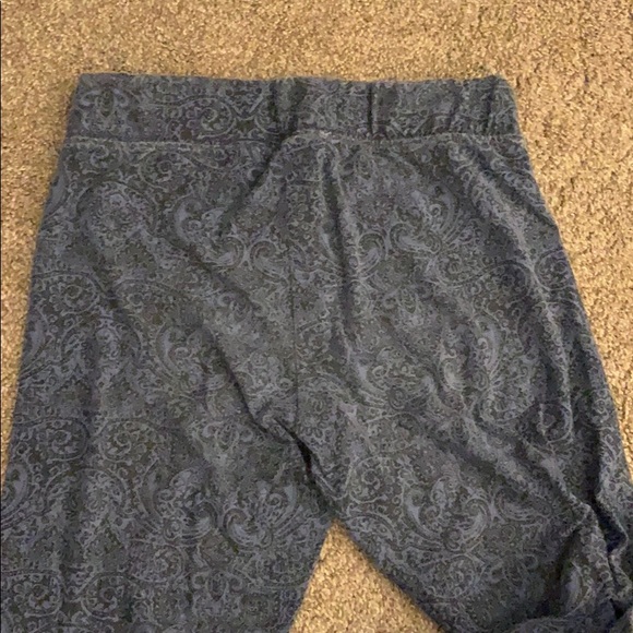 American Eagle Blue Patterned Leggings - Picture 5 of 5